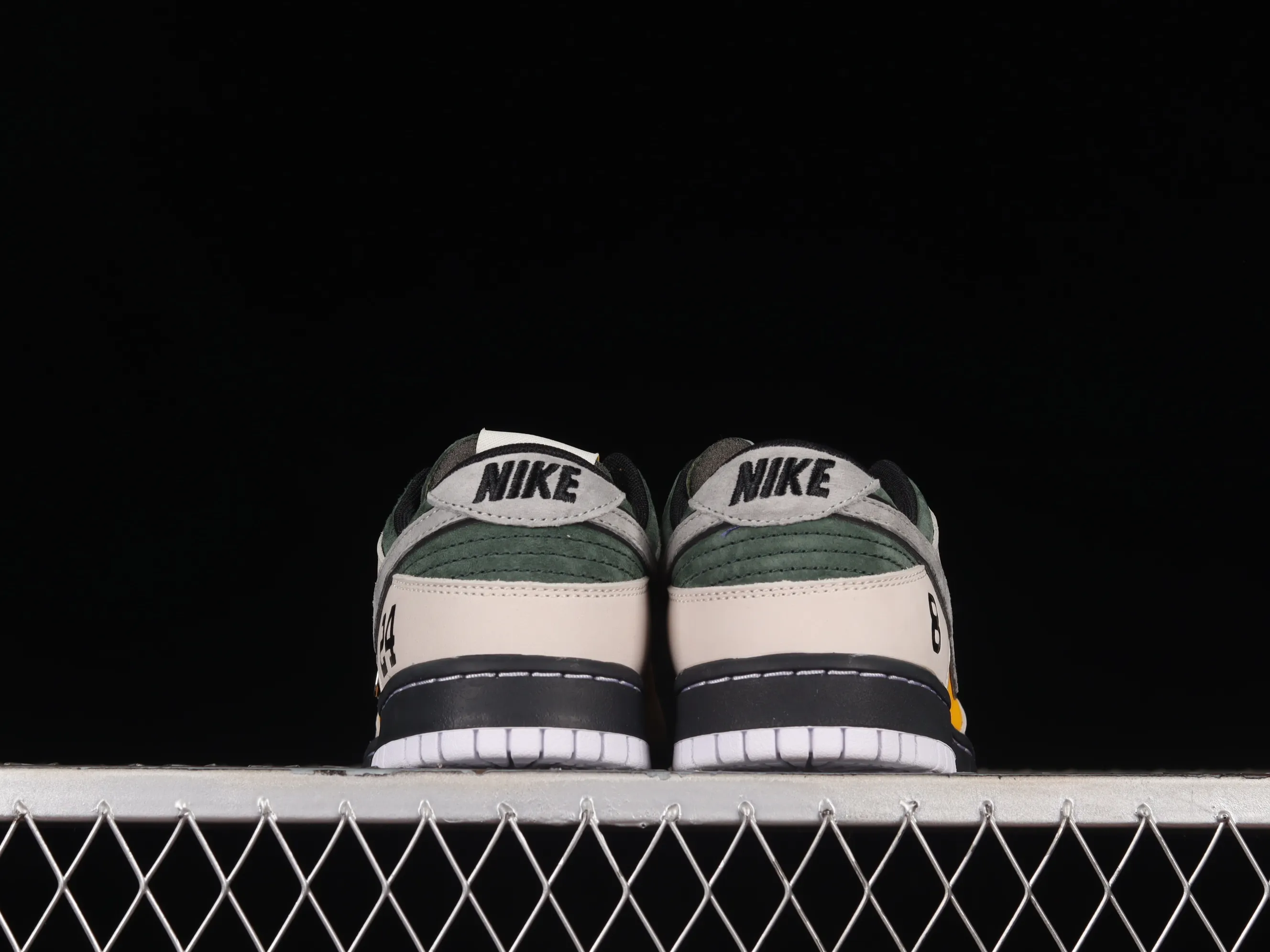 All categories Nk SB Dunk series Nk SB Dunk Low low-top sneakers Nk SB Dunk Low "Kobe" Kobe Bryant joint commemorative model SB low-top sports and leisure sneakers LF2428-005
